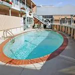 Civic Center Motor Inn 